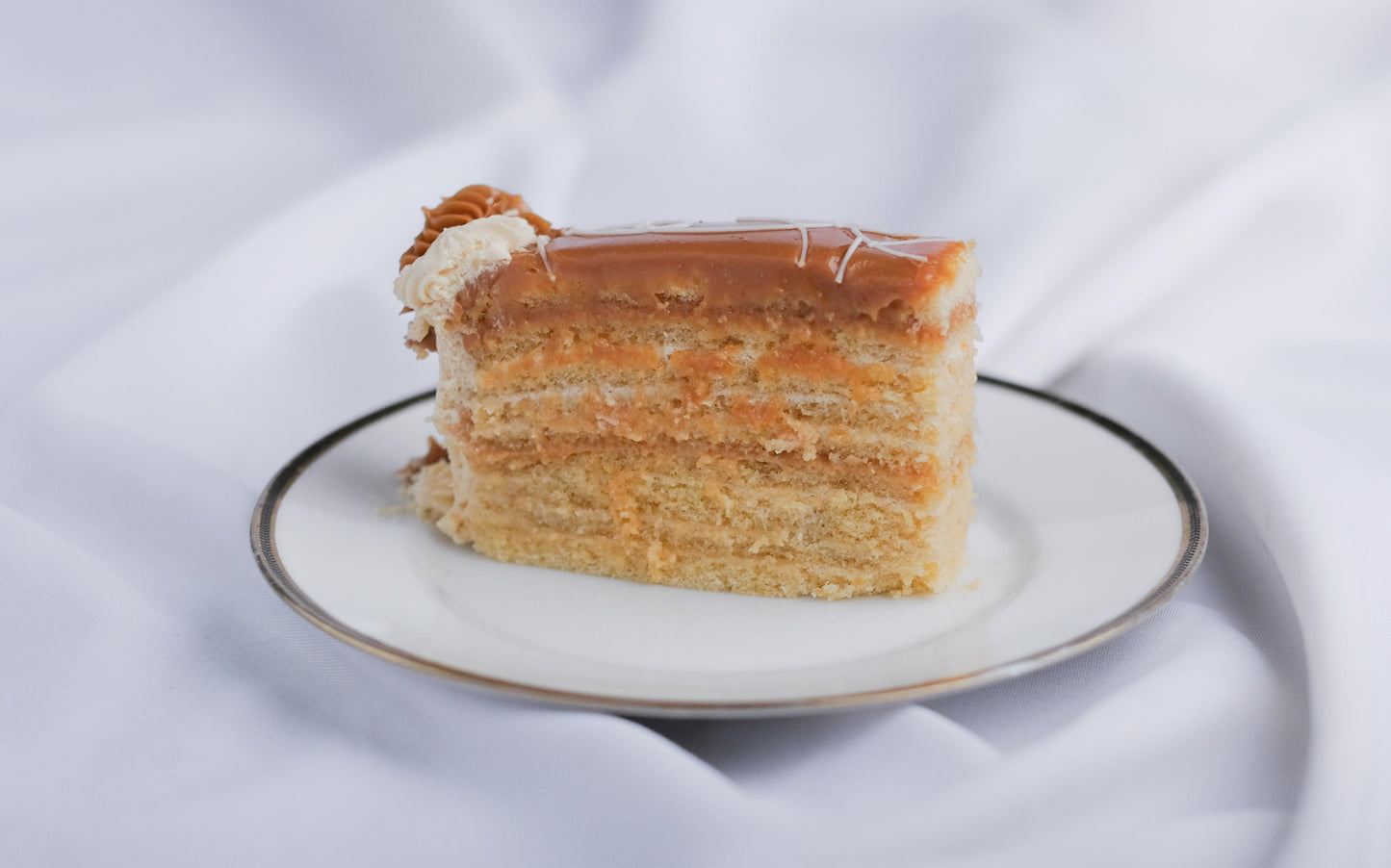Torta Panqueque Manjar Lúcuma